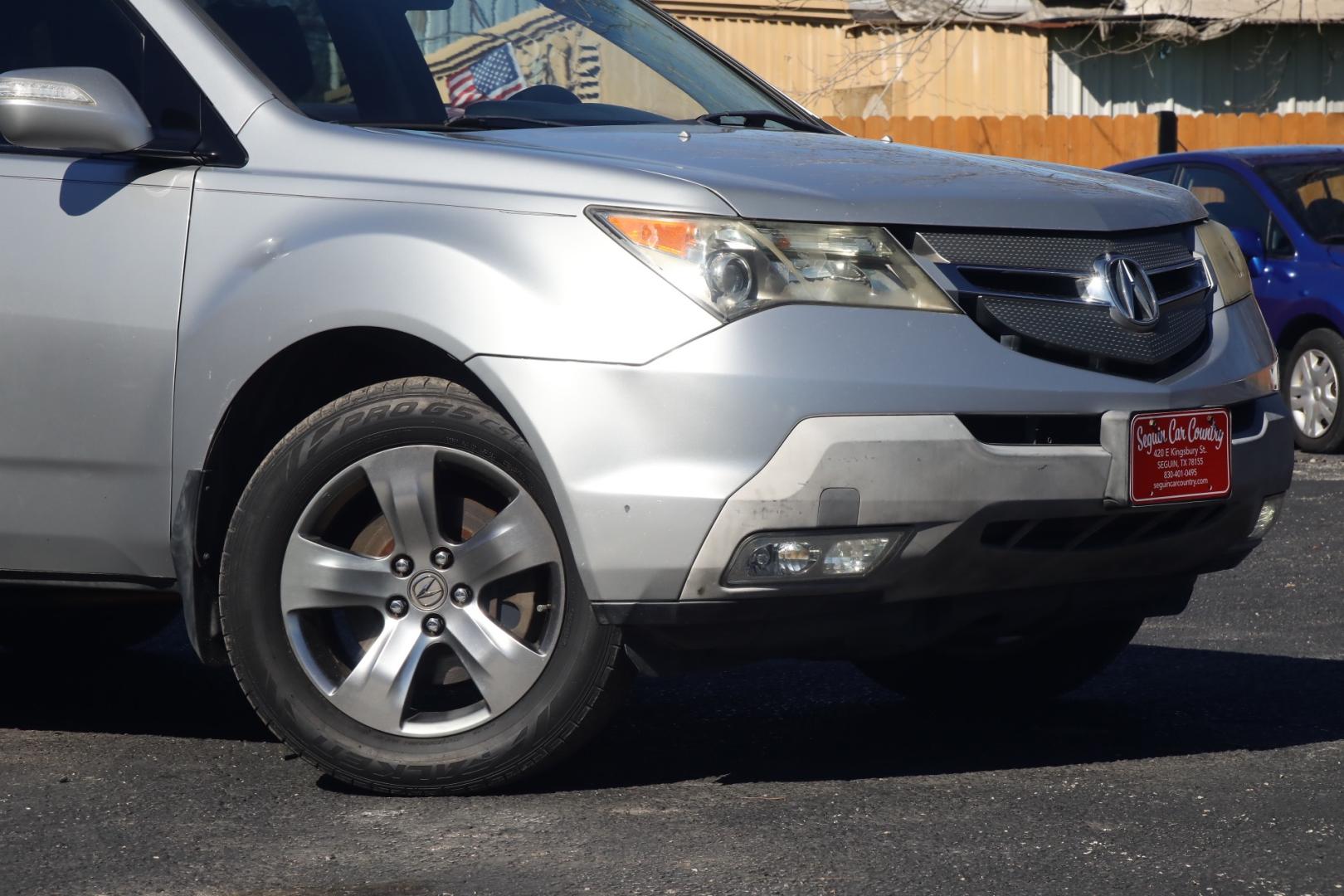 2007 SILVER ACURA MDX Sport Package with Rear DVD System (2HNYD28837H) with an 3.7L V6 SOHC 24V engine, 5-SPEED AUTOMATIC transmission, located at 420 E. Kingsbury St., Seguin, TX, 78155, (830) 401-0495, 29.581060, -97.961647 - Photo#2